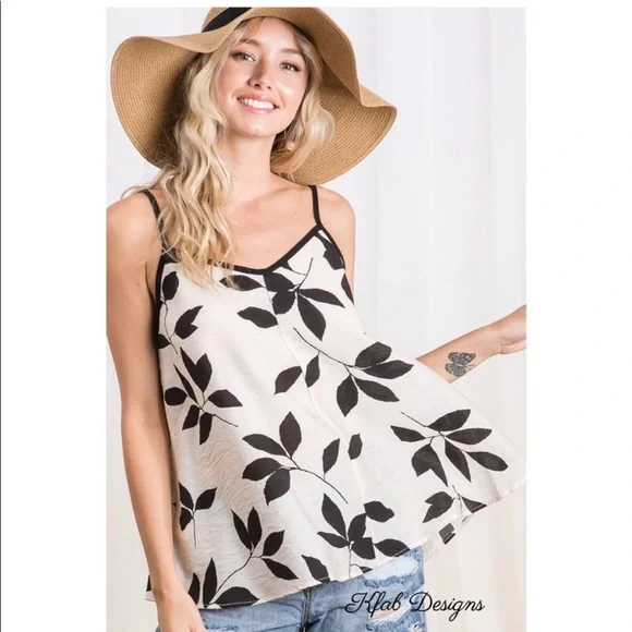 🌟❤️BEAUTIFUL LEAF PRINT CAMI TOP❤️🌟 - Picture 1 of 6